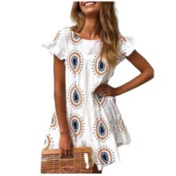 Dresses & Skirts - Multi-Tier White W/Paisley Short Dress/Tunic.Video